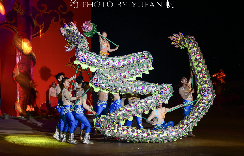 为国争光的铜梁竞技龙：蛟龙出水翻江倒海，龙翔九天扶摇腾飞