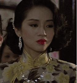 强捧成天后？未婚带女的她究竟如何成为大女主？