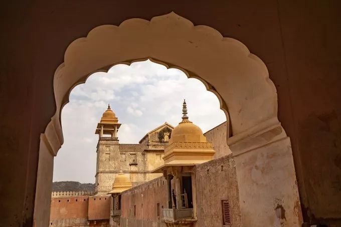 印度这座老城，房子都是粉色，去亚洲最豪华电影院只要几十元