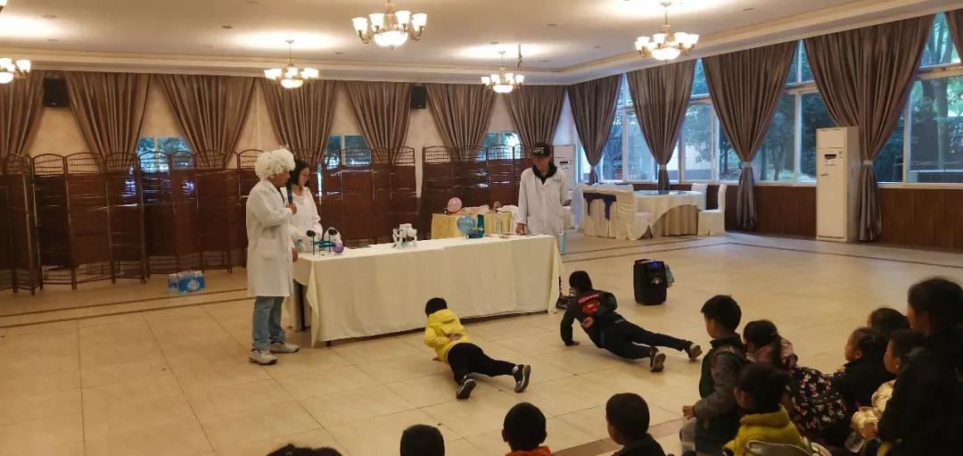 鍥涘窛鏅ㄥ垱鏁欒偛鏈夐檺鍏徃,鏅ㄥ垱鏁欒偛