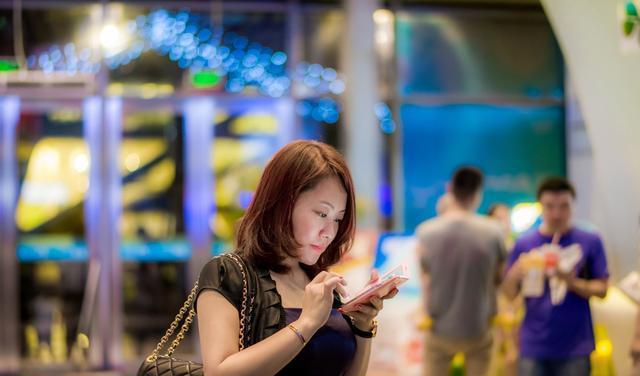 如何让微信头像隐身透明,微信头像如何隐藏让某个人看不到