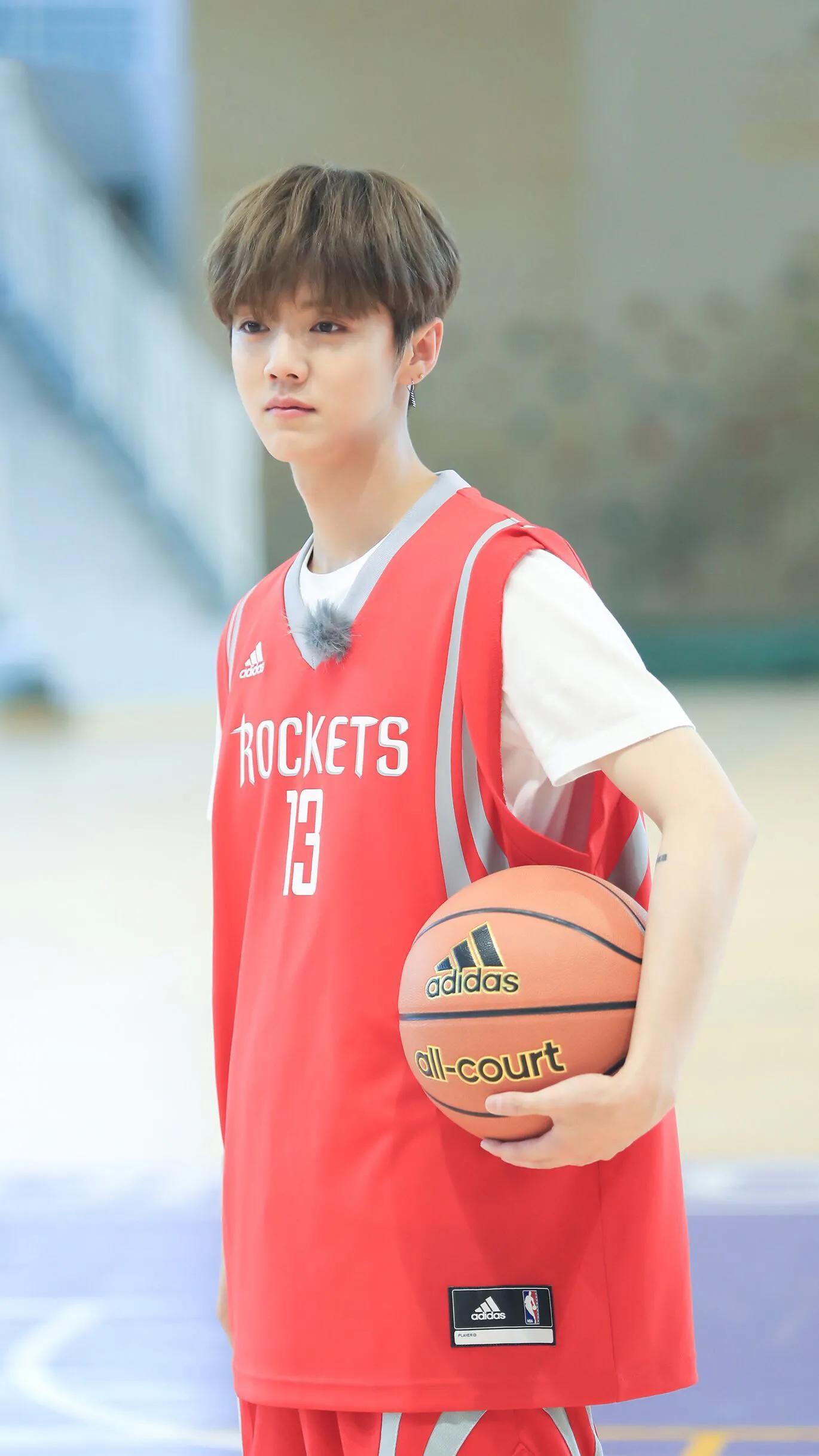 壁纸鹿晗吴世勋,壁纸鹿晗图片百度