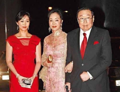 为爱息影,何莉莉26岁放弃事业嫁入豪门