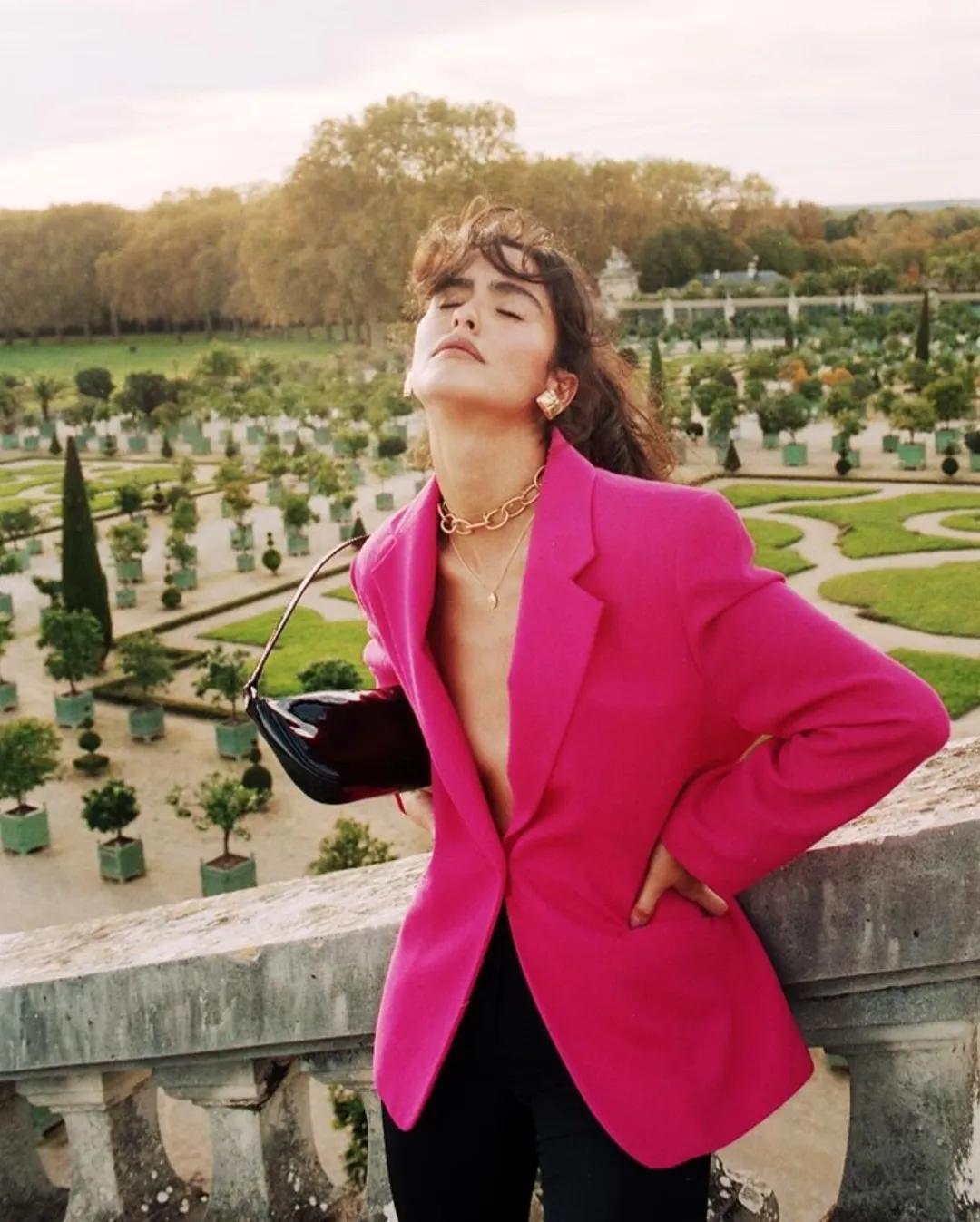 一套西装又正式又休闲,30-35岁女性春季穿搭西装