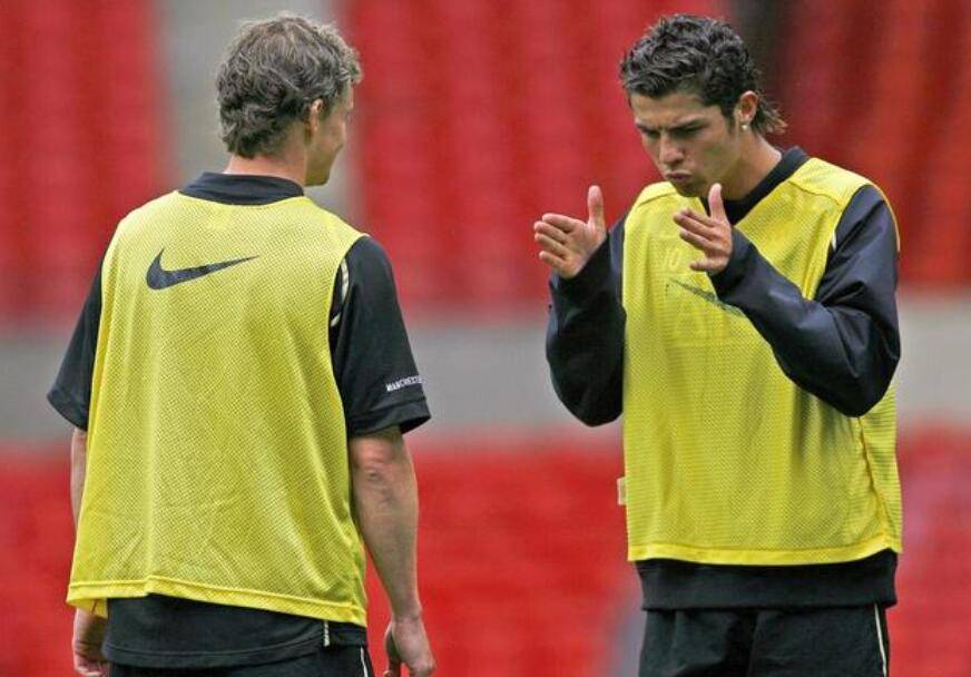 一语成谶道破天机,瓜迪奥拉曼联赛后采访提到c罗