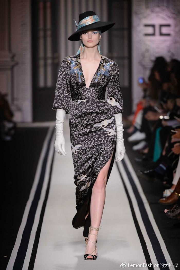 EF：名媛、女星、女高管们的寻寻觅觅