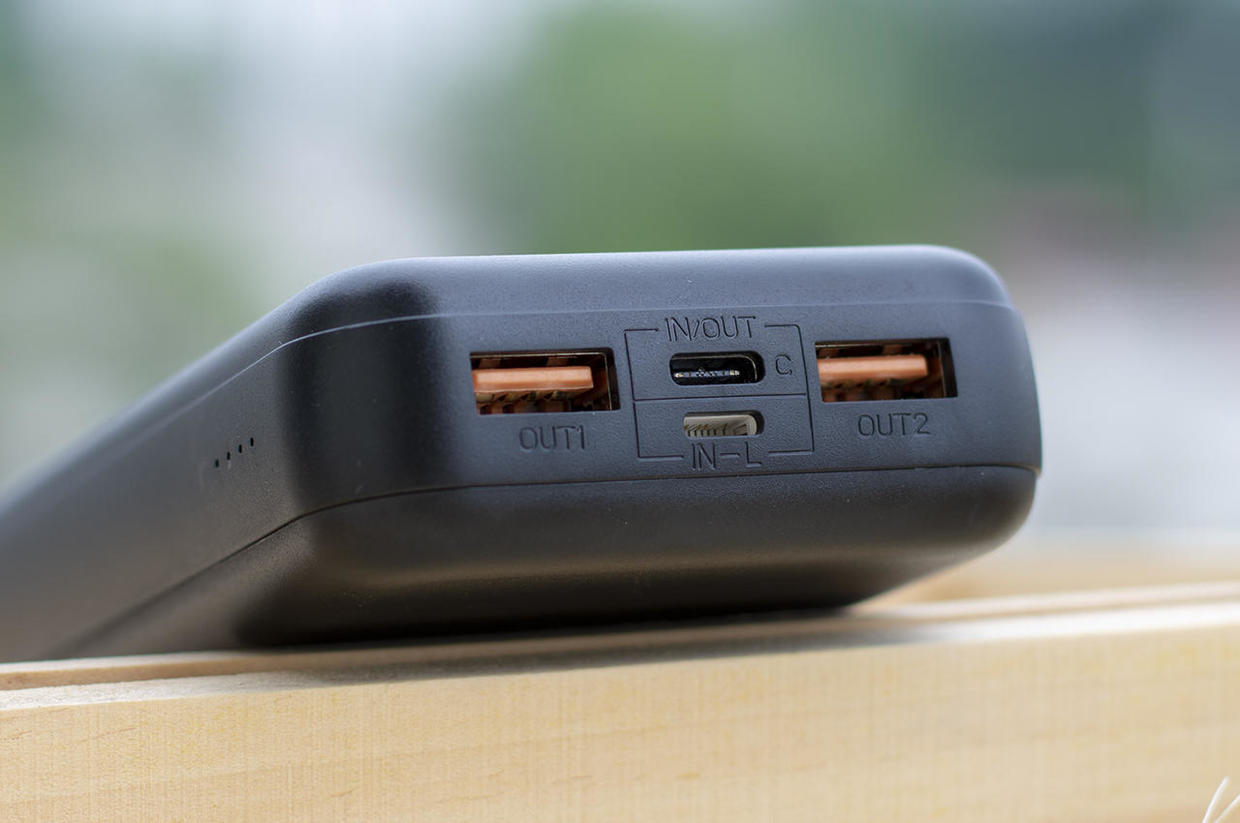 充电宝大容量20000快充羽博官方,羽博20000毫安充电宝自带线评测