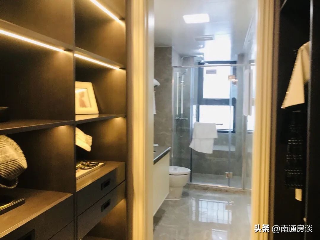 扛鼎之作！北大街高端住宅售楼处首度公开，现场被买房人挤爆