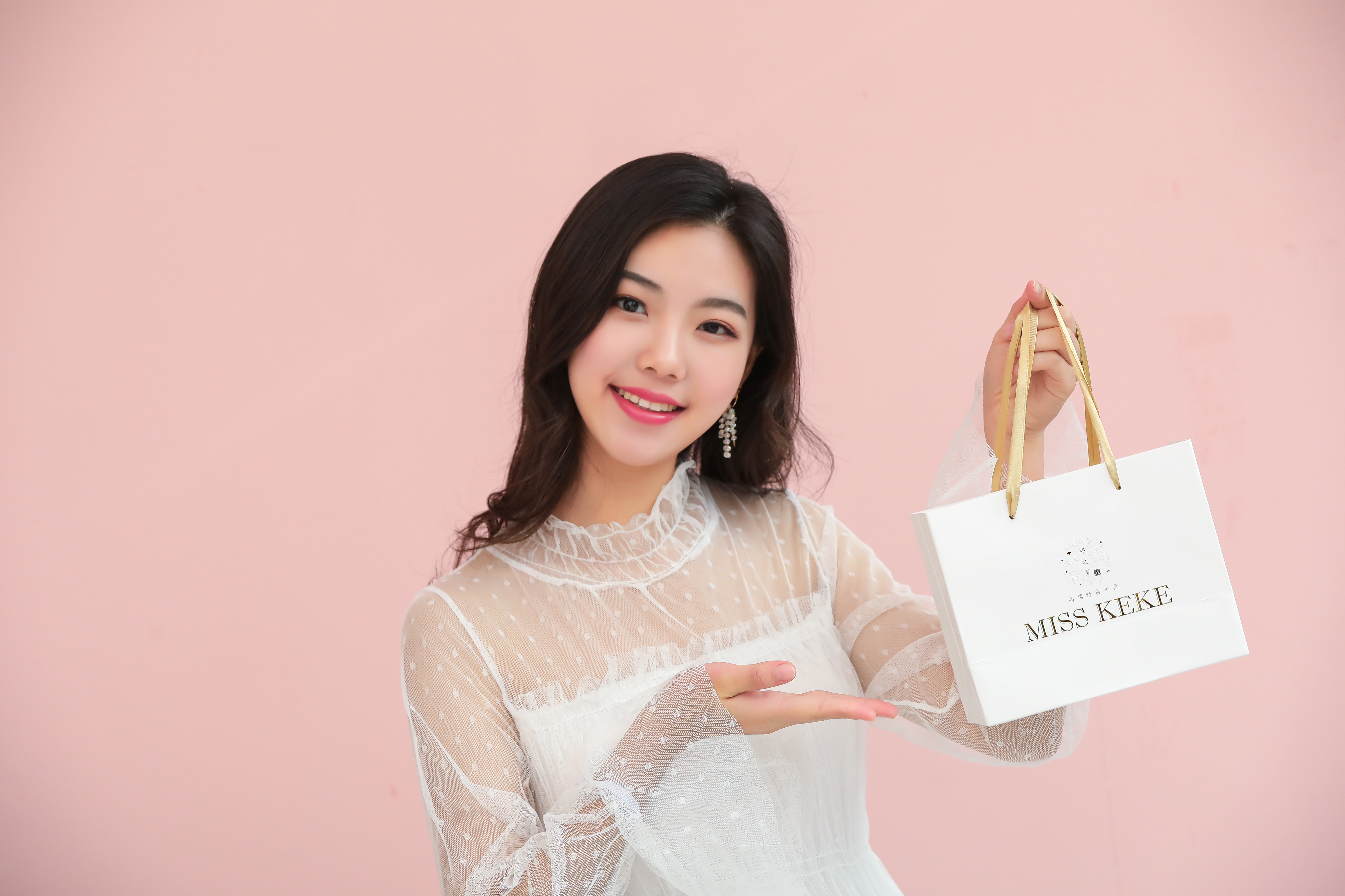 一闻就觉得不简单的香水推荐,让人一闻就无法自拔的香水推荐