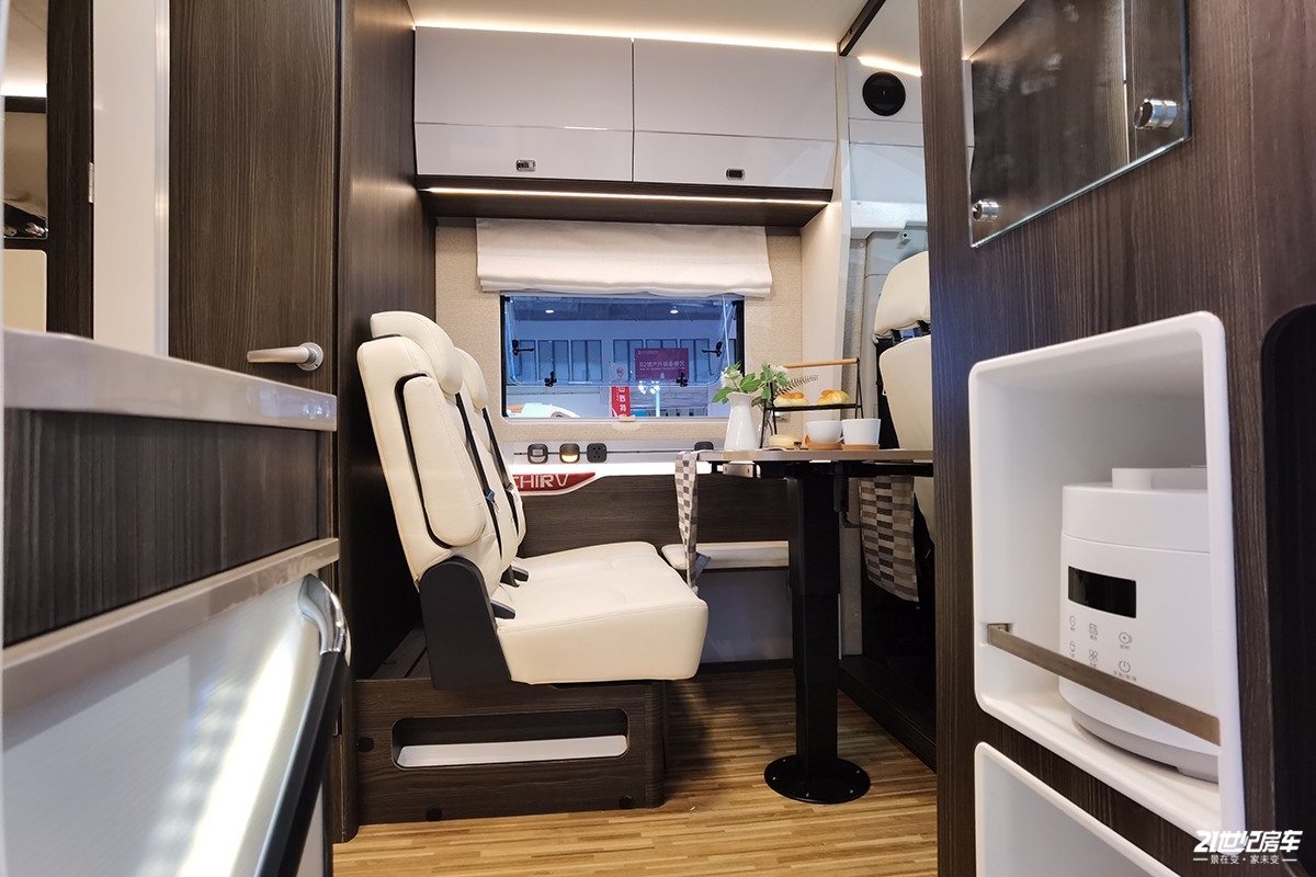 依维柯房车怎么搭电,依维柯房车支持快充吗