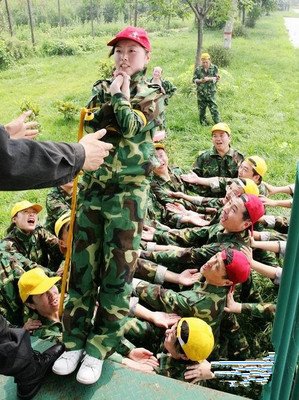 信任背摔,信任背摔失败案例