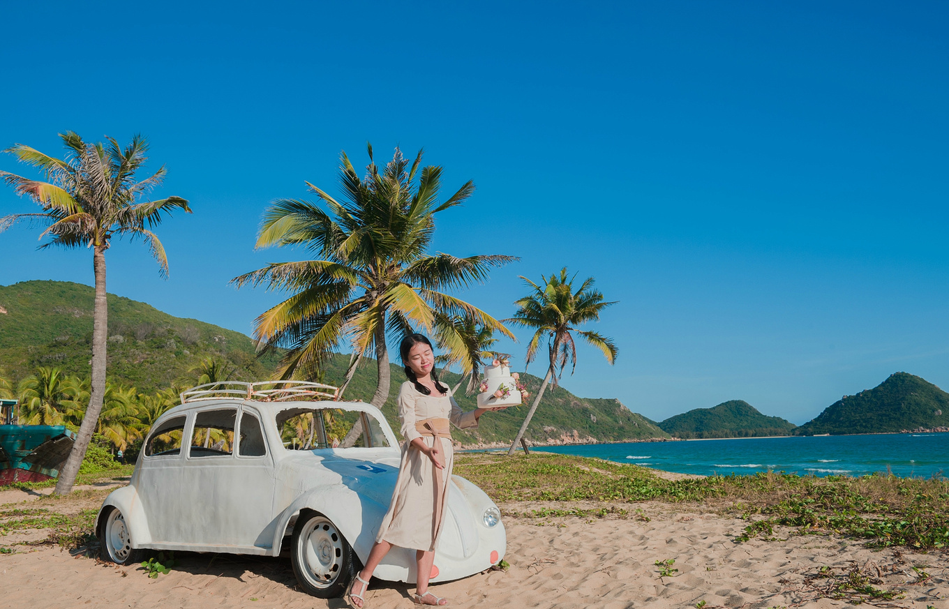 你在南方瑟瑟发抖，我在这里遛娃、看猴、赶海····