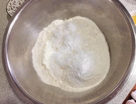 炸油条不用小苏打的家常做法,家庭最简单炸油条不用酵母粉