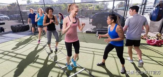 如何降低运动后的饥肠辘辘？运动前后怎样进食？