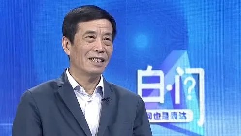 误解陈戌源了！国际足球俱乐部确实是社会公益事业，亏多盈少