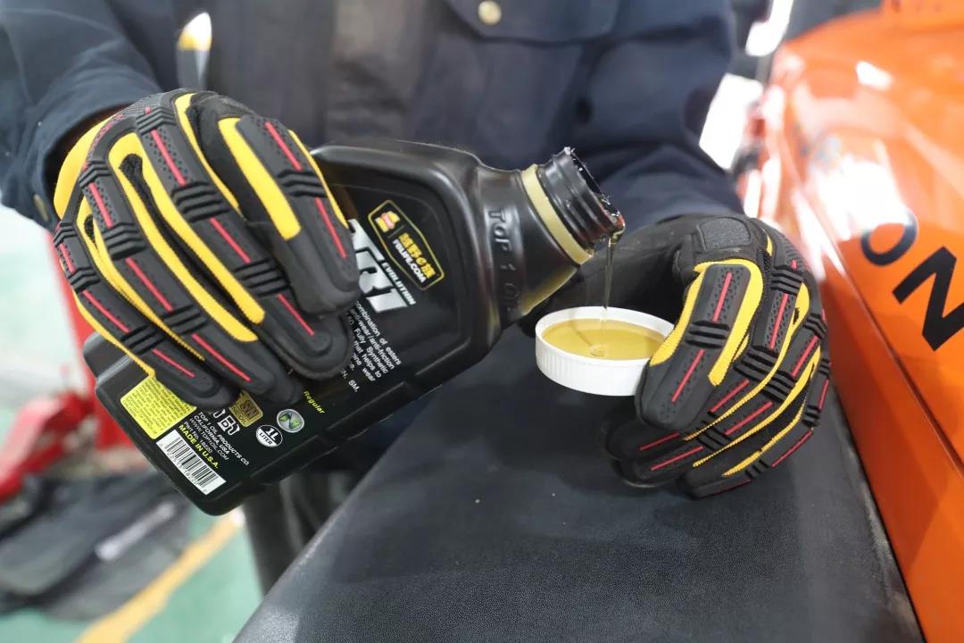 牧马人老款越野,牧马人用sn0w-30机油