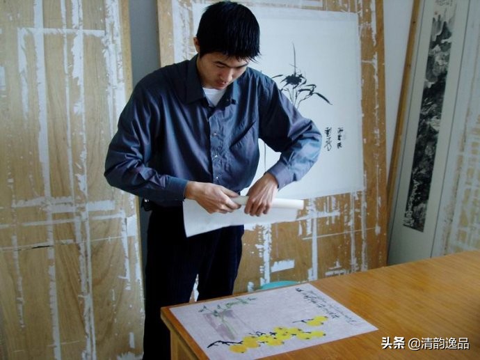 字画木框手工装裱全过程,字画装裱浆糊制作全过程视频