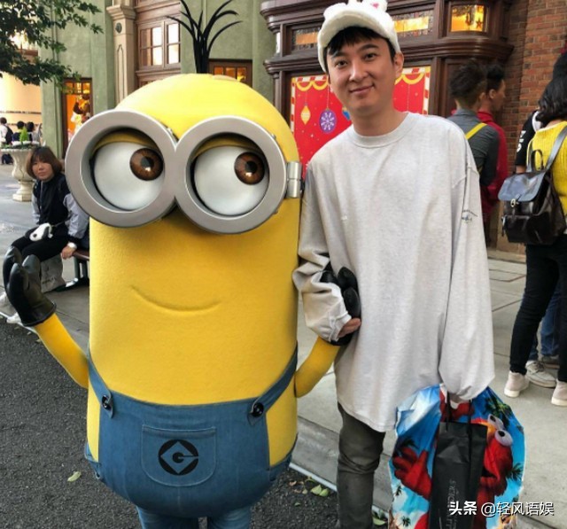 王思聪游日本吃拉面,王思聪外国购物