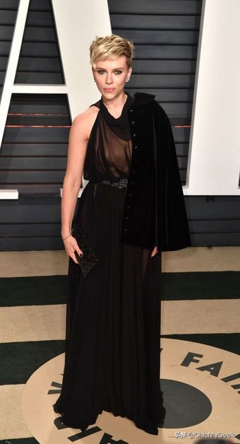 斯嘉丽约翰逊演过的电影红毯 (2011斯嘉丽约翰逊金球奖红毯)