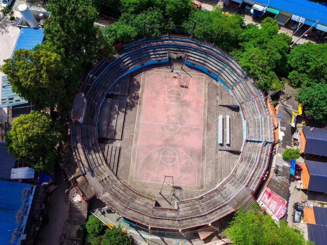 从钢管厂五区晃到莲花新区