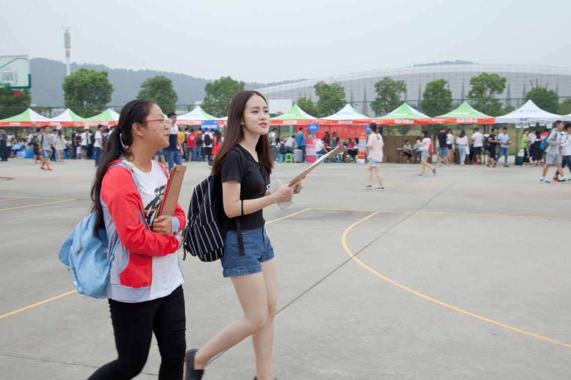 河北省三所野鸡大学曝光,河北臭名昭著的四所野鸡高中