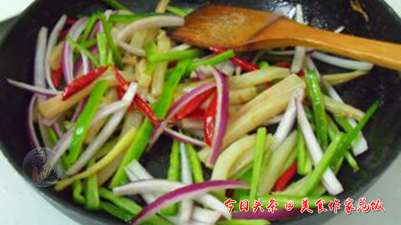 做这道香辣鱿鱼丝好吃到停不下来,湘菜爆炒干鱿鱼丝怎么炒好吃