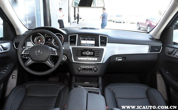 奔驰ml40019万公里值得入手吗,奔驰ml400现在售价多少