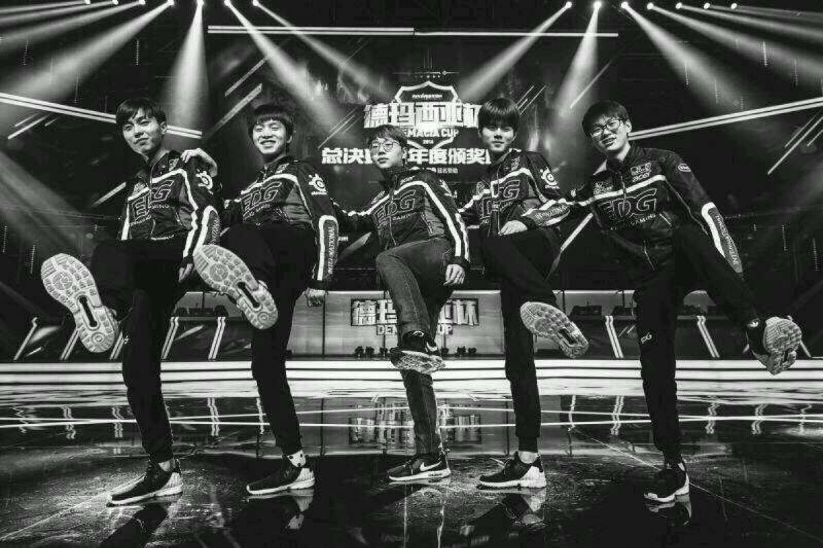 lpl001号厂长退役,lpl001到010选手退役视频