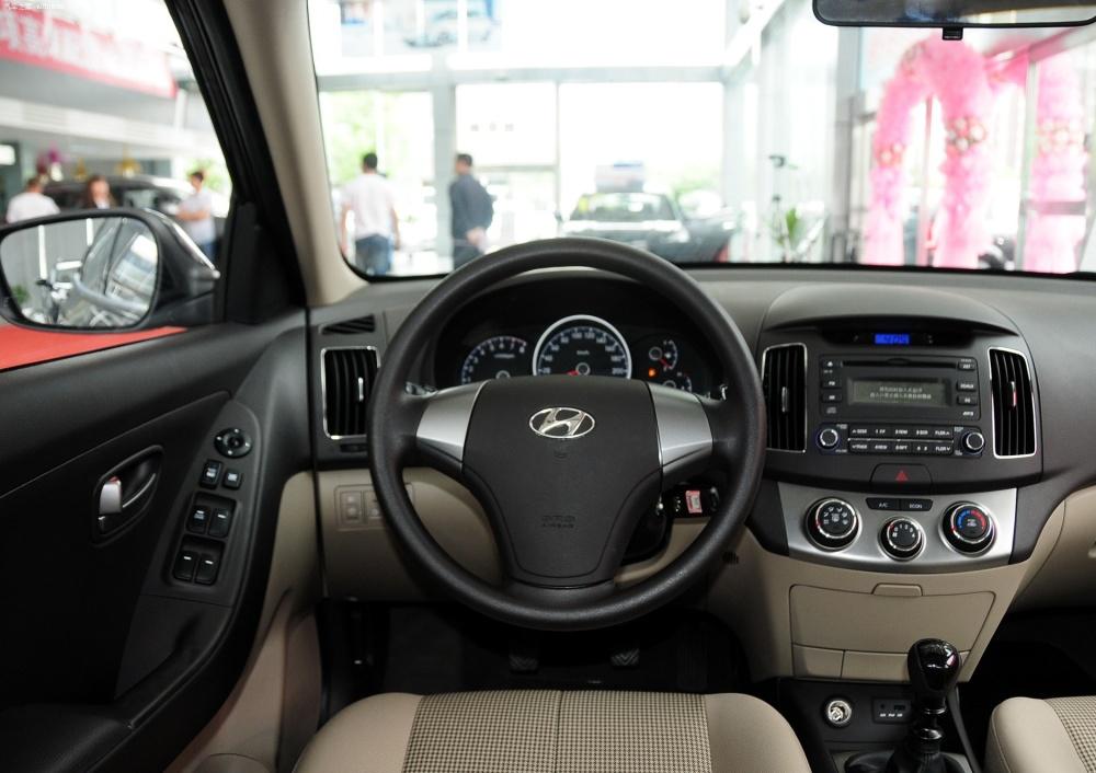 10款伊兰特开了20万公里平均油耗,10年伊兰特百公里加速视频