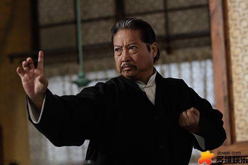 武打巨星洪金宝近况,洪金宝身体健康头脑敏捷