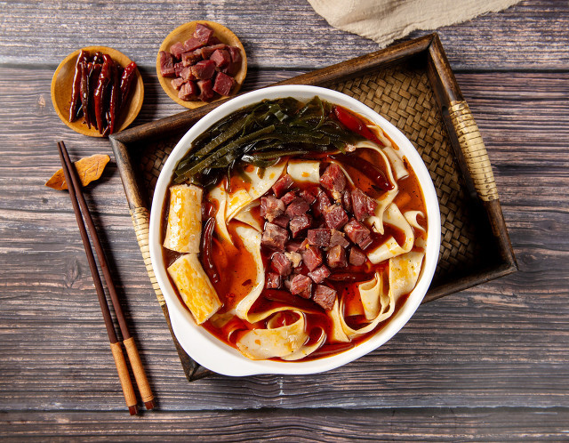 安徽牛肉板面和太和羊肉板面,面中之王清汤面