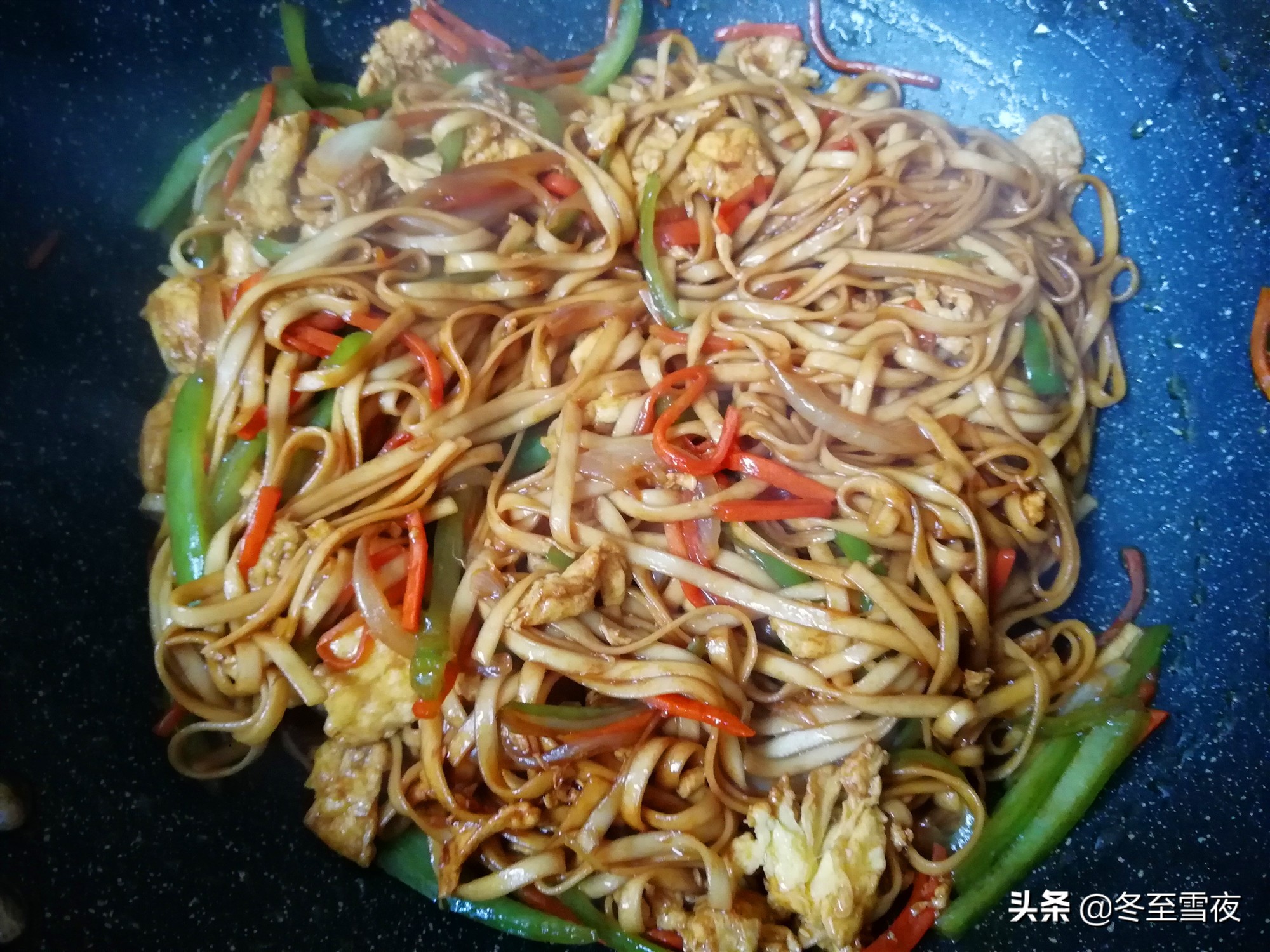 如何做炒面好吃又简单用挂面,在家用挂面做炒面既简单又好吃