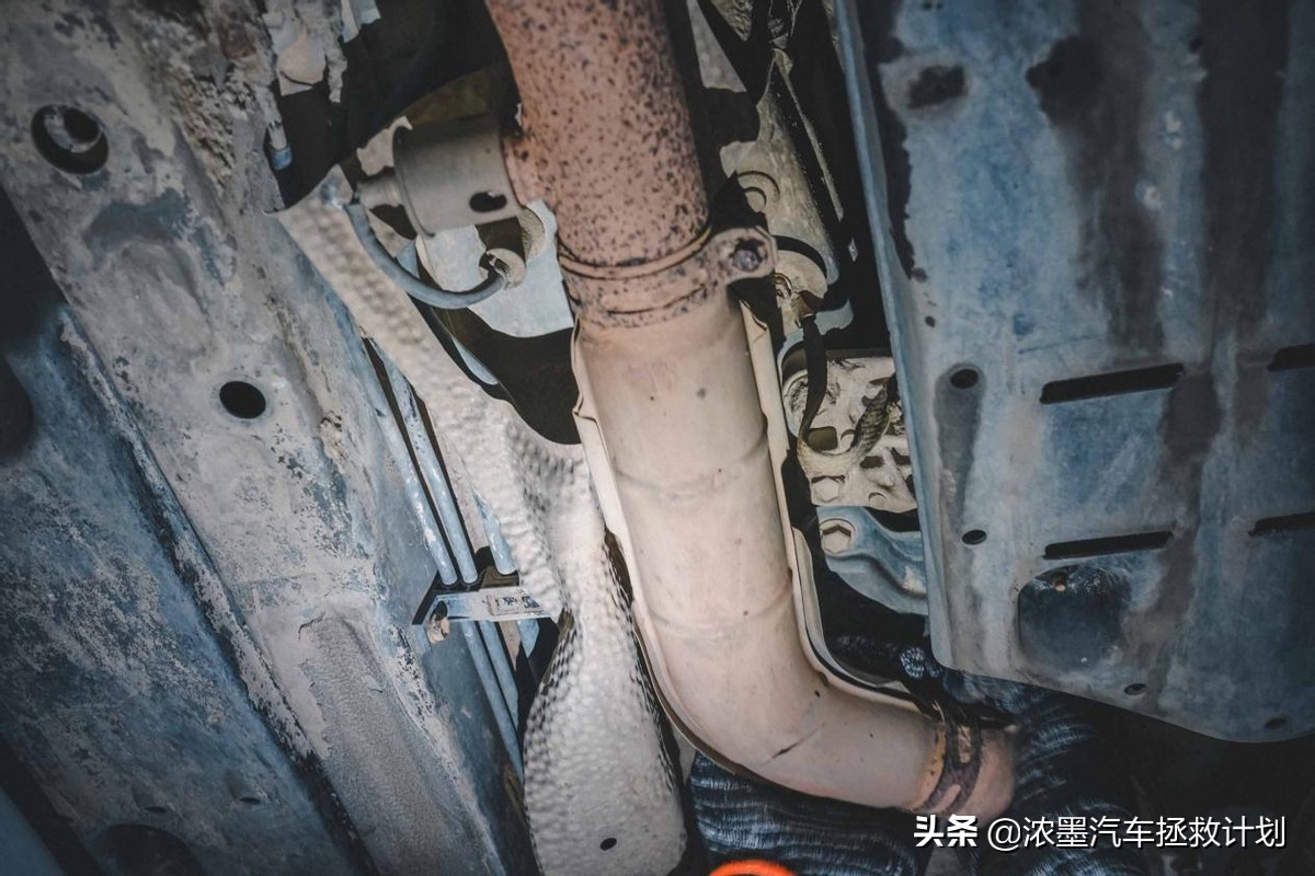 12年丰田皇冠方向机异响维修,新款丰田皇冠异响