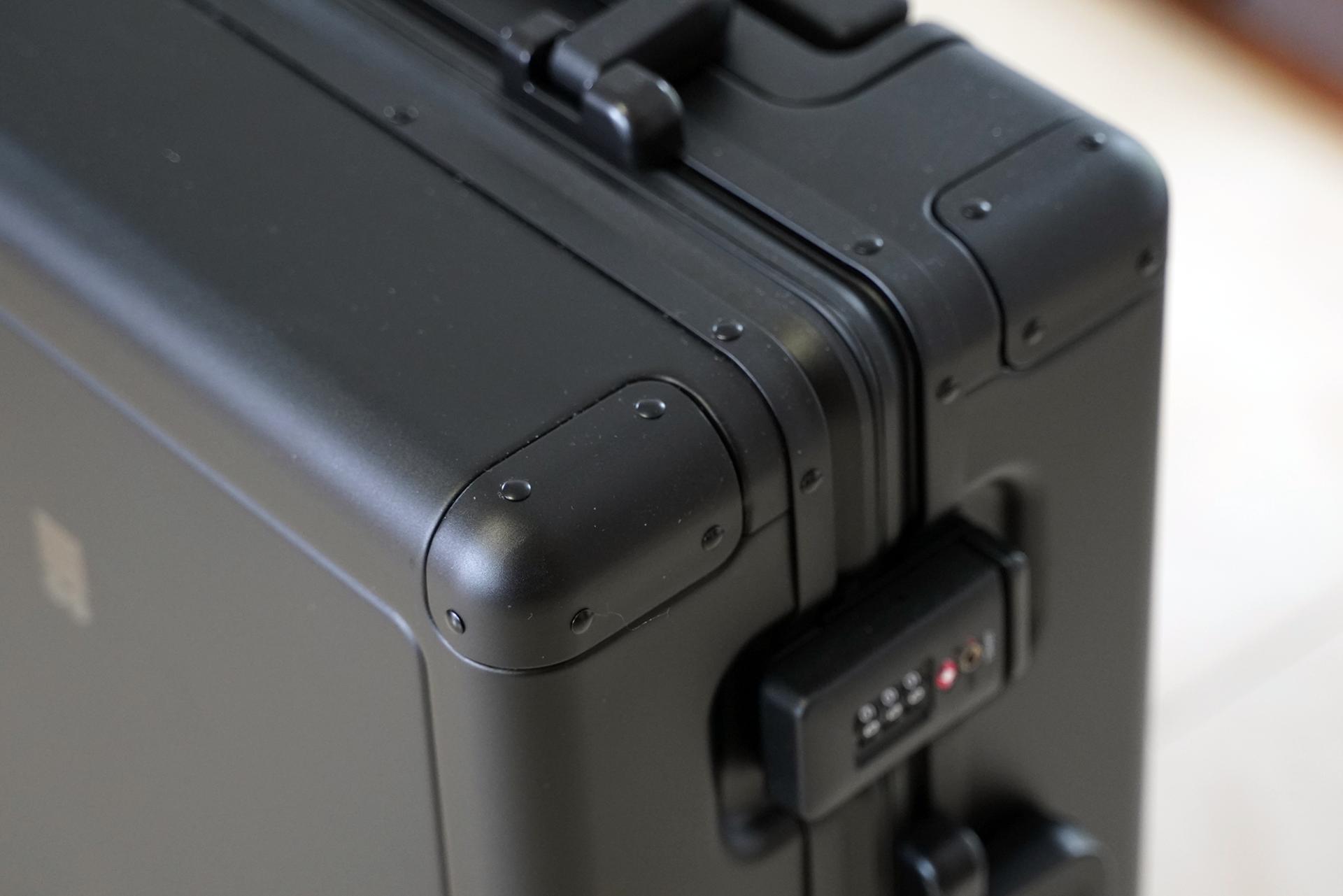 要颜值还是要实用,小米90分和地平线8号拉杆箱对比