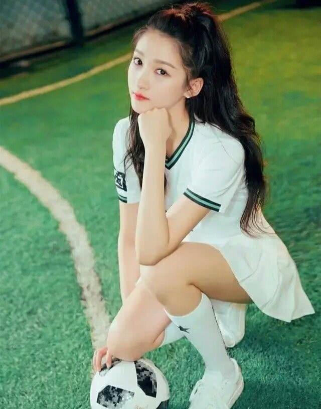 鞠婧祎和关晓彤12岁的样子,鞠婧祎关晓彤杨紫杨幂