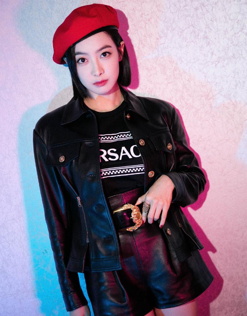 新中式皮衣内搭搭配才显高级,皮衣怎么搭配才显高级秋冬