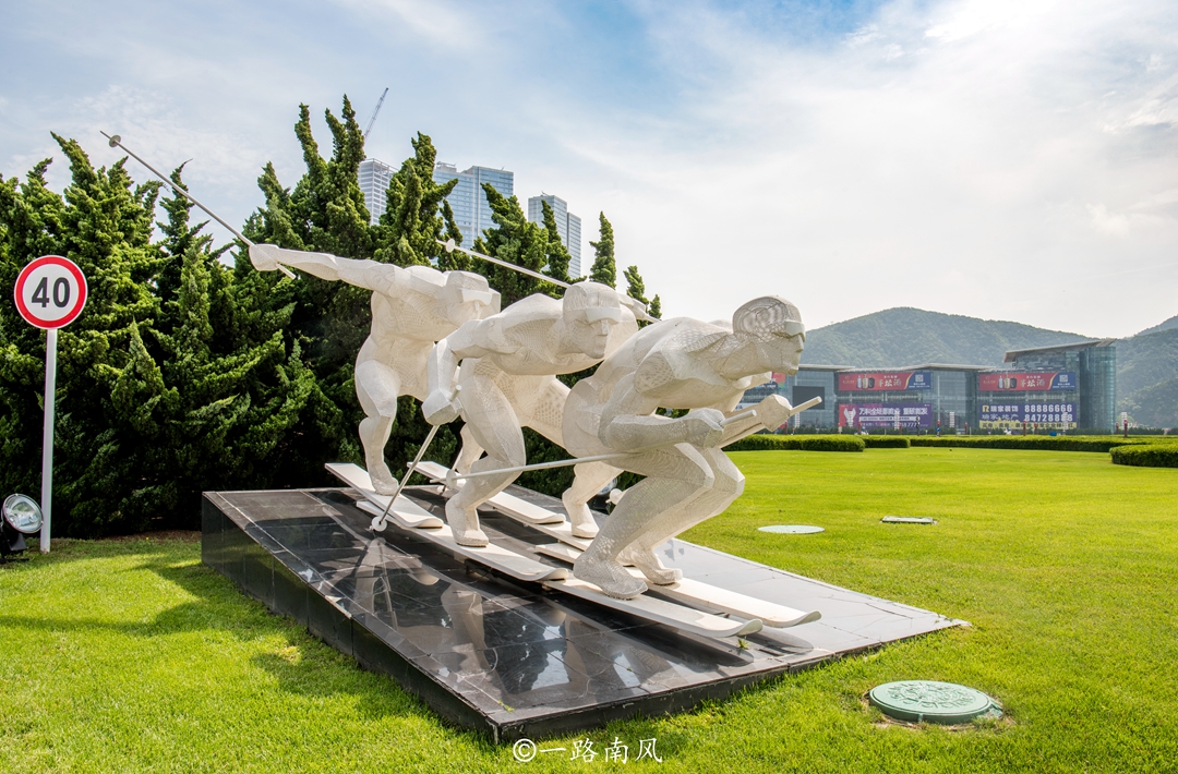 大连景点亚洲第一广场,大连填海景点