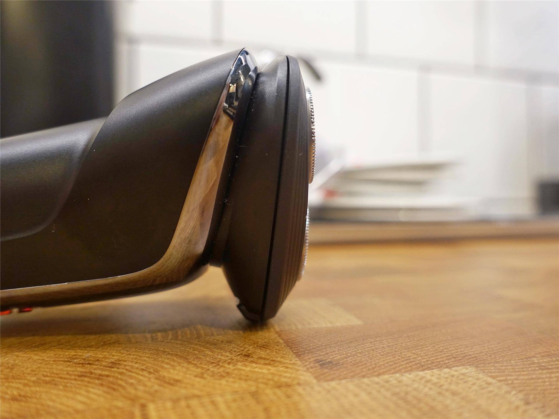 飞利浦剃须刀s2302和s1203,飞利浦s2302剃须刀能水洗吗