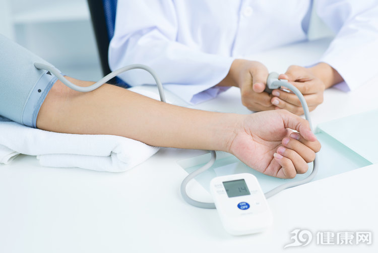 如何正确自测血压,测血压不正确姿势