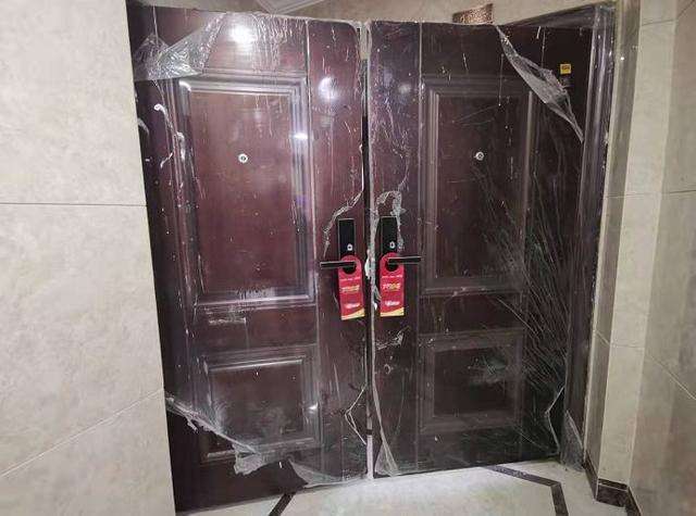 大门的朝向是指进门还是出门,自建房大门内开好还是外开好