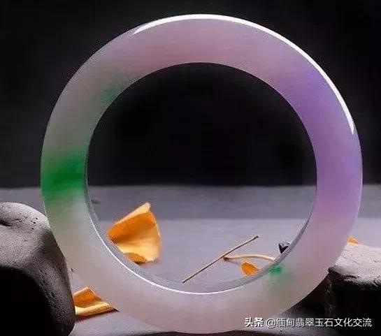 怎么辨别翡翠手镯好坏图解,翡翠手镯好坏最简单方法