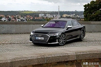 奥迪s82021款60tfsi尊贵版,2022款全新奥迪s83.0t