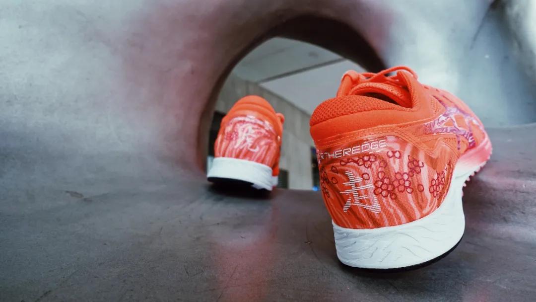 asics亚瑟士跑鞋怎么选,asics亚瑟士四代