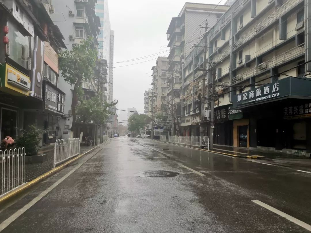 从没见过这样的江汉路和大智路，一个武汉人真实的春节生活