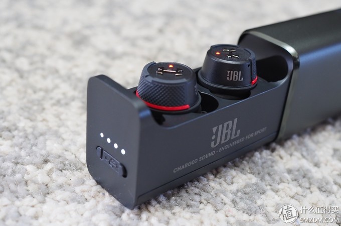 JBLUAFLASH运动耳机,jbl蓝牙运动耳机使用方法