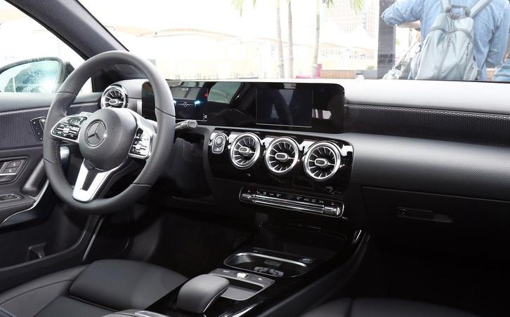 奔驰a200奥迪a3宝马1系,奔驰a200两厢跟奥迪a3两厢哪个好