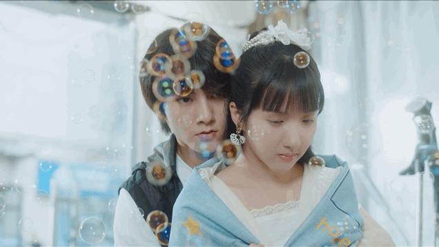 推剧!一口气肝完十集,这部剧真的又尬又上头