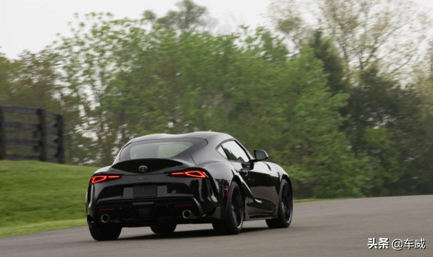 宝马z4m40ivs丰田牛魔王supra,全新一代supra外媒评论