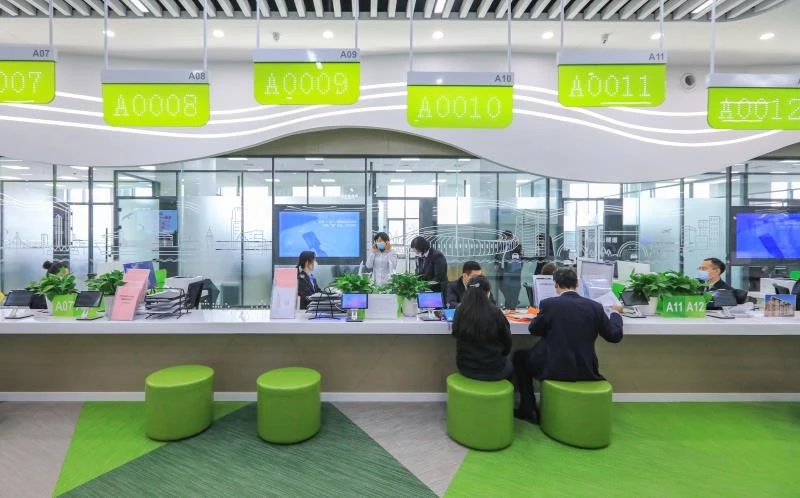 一进门就让人感觉到轻松舒适,大连最美行政服务大厅