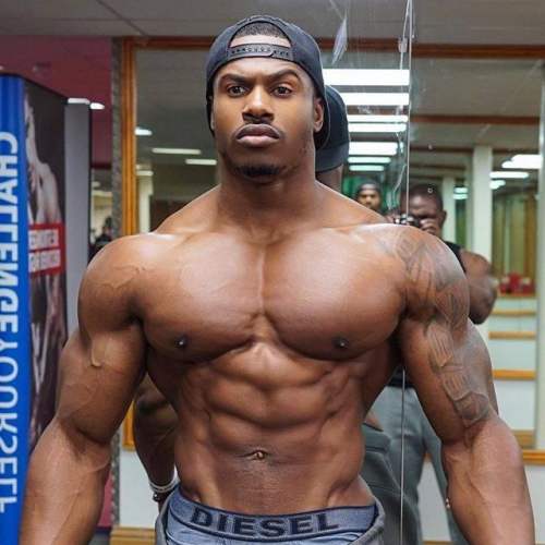 用好防护用品,戴护具卧推170kg是什么水平